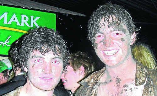 These two lads managed to get into Goondiwindi’s Plucked Duck before the highways were closed. These two lads managed to get into Goondiwindi’s Plucked Duck before the highways were closed.